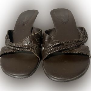 🍄Slip on Brown Sandals Braided Leather Strap Uppers Heels Clogs George Size 10
